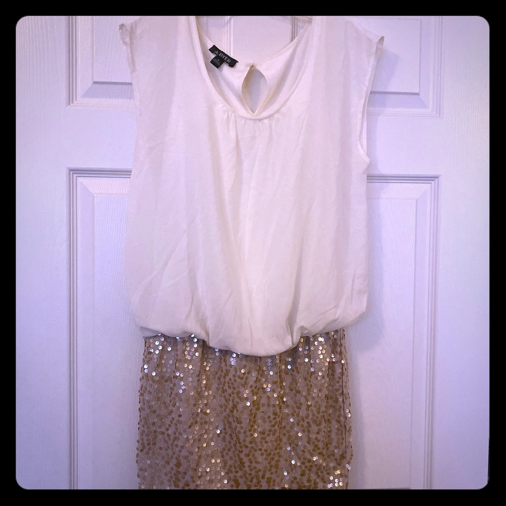 Gold sequin party dress!